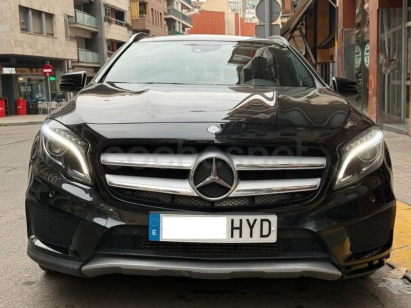 Usado Mercedes GLA220 AMG line 170 CV (125 kW) 2014 Negro SUV