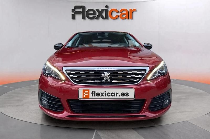 Usado Peugeot 308 Allure+ 131 CV (96 kW) 2019 Rojo Berlina