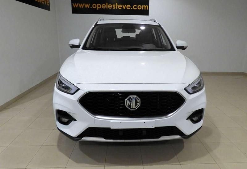Usado MG ZS Luxury 106 CV (77 kW) 2023 Blanco SUV
