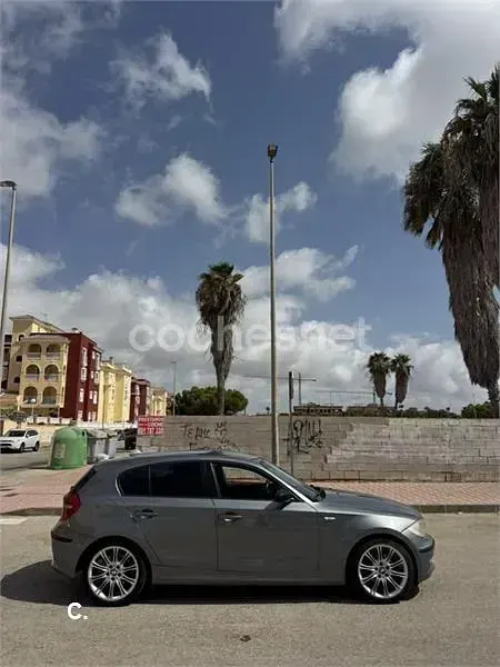 Usado BMW 118 143 CV (105 kW) 2009 Gris / plata Utilitario