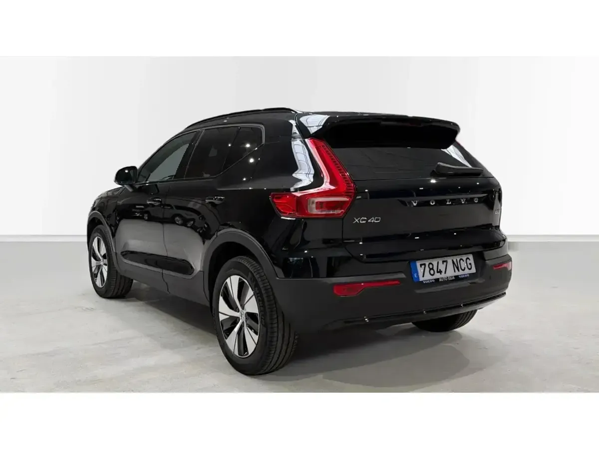 Usado Volvo XC40 Plus 163 CV (119 kW) 2024 Blanco SUV