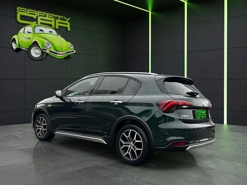 Usado Fiat Tipo Cross 100 CV (73 kW) 2022 Verde Berlina