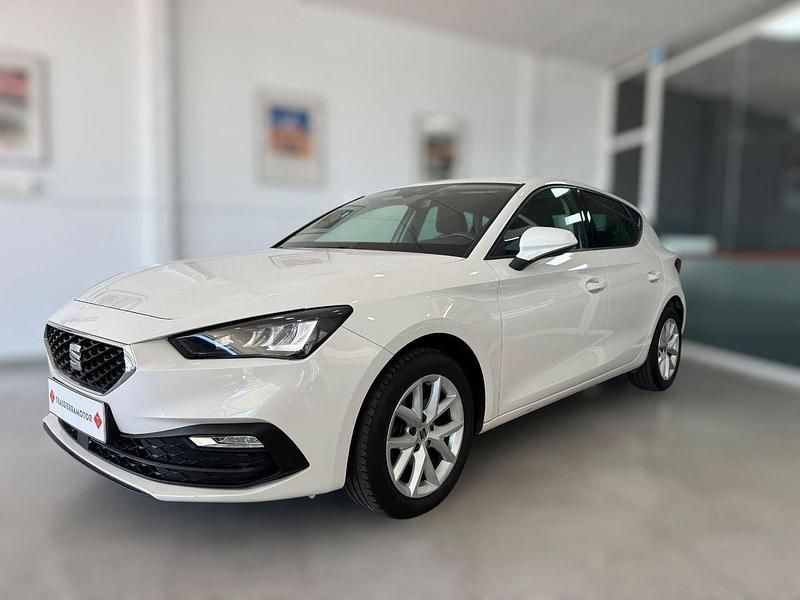 Usado Seat Leon Style 115 CV (84 kW) 2021 Blanco Berlina