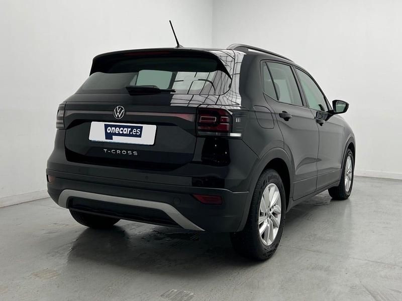 Usado VW T-Cross Advance 110 CV (80 kW) 2023 Negro SUV