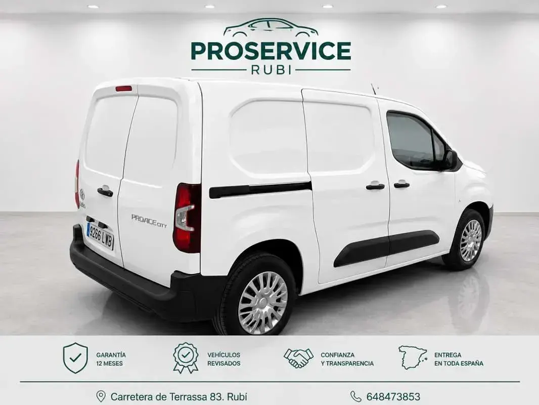 Usado Toyota Proace City City 102 CV (75 kW) 2022 Blanco Monovolumen