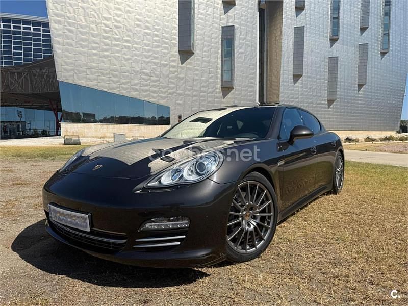 Usado Porsche Panamera Platinum Edition 299 CV (219 kW) 2013 Gris / plata Utilitario
