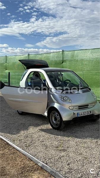 Gris / plata Usado 2004 Smart ForTwo Cabrio Passion Descapotable | 1790 € - Imagen 1/4