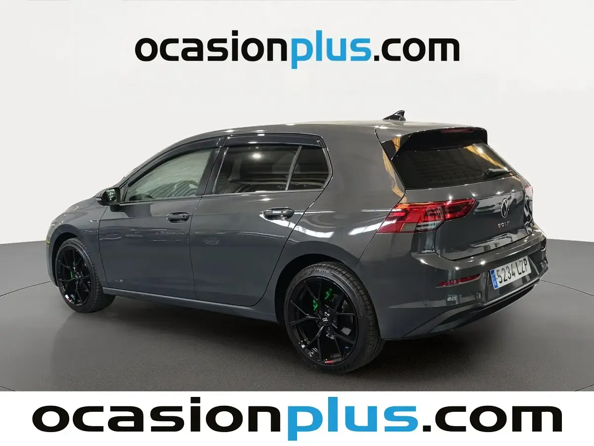Usado VW Golf VIII Life 130 CV (95 kW) 2022 Gris Utilitario