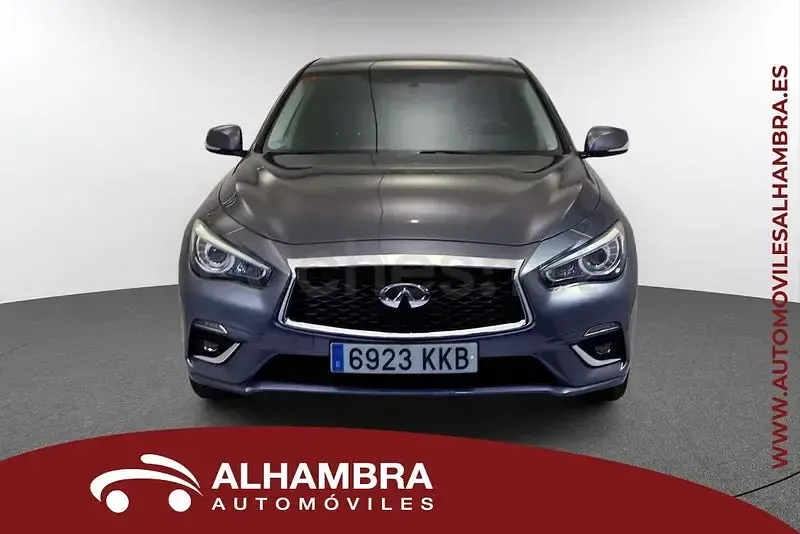 Usado Infiniti Q50 Premium 170 CV (125 kW) 2018 Gris / plata Berlina
