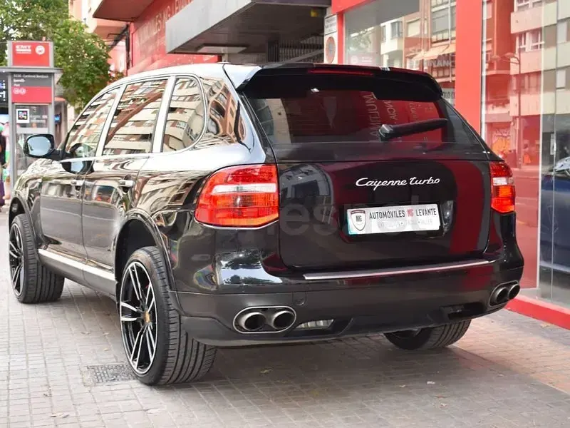 Usado Porsche Cayenne Turbo 500 CV (367 kW) 2007 Negro SUV