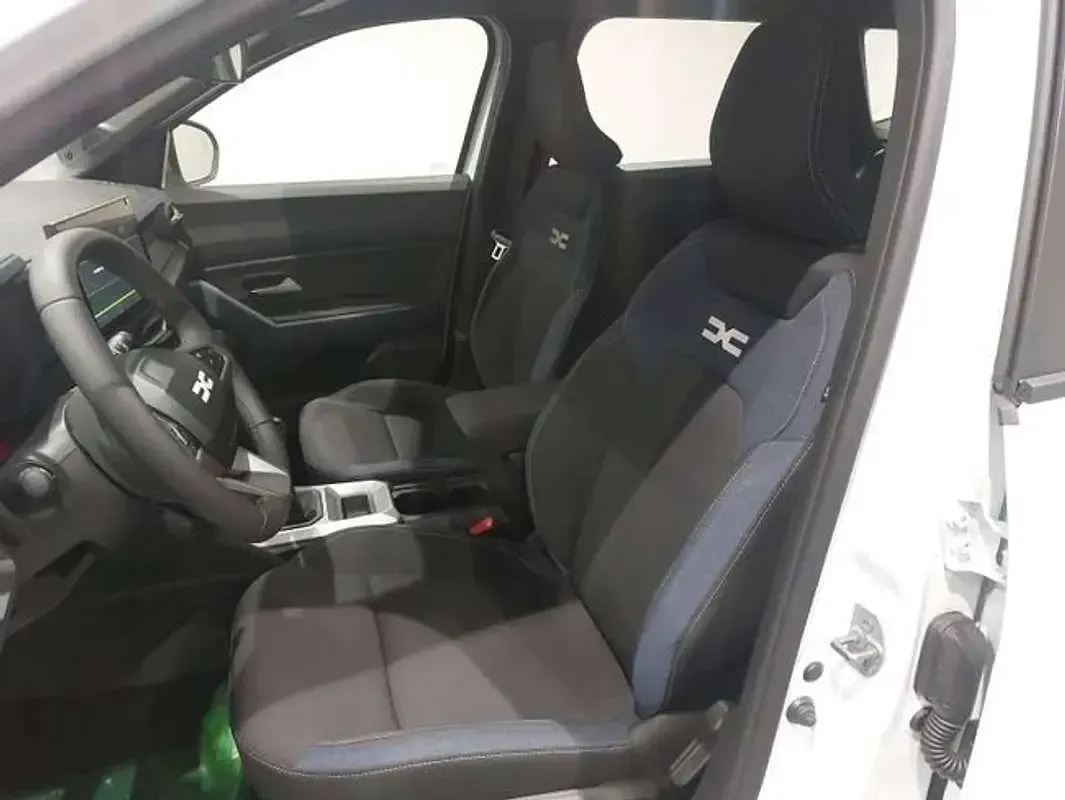 Nuevo Dacia Bigster Expression 140 CV (102 kW) 2026 Blanco SUV
