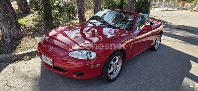 Usado Mazda MX5 Active 110 CV (80 kW) 2005 Rojo Descapotable