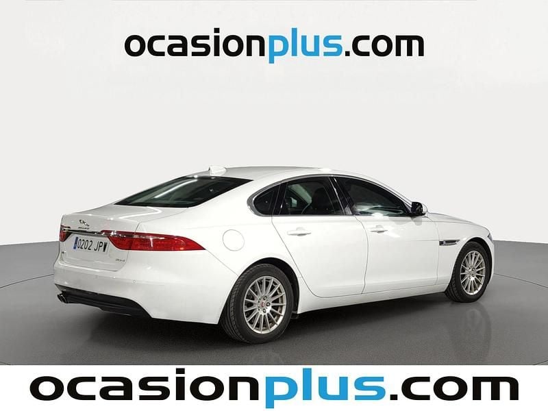 Usado Jaguar XF Pure 180 CV (132 kW) 2016 Blanco Berlina