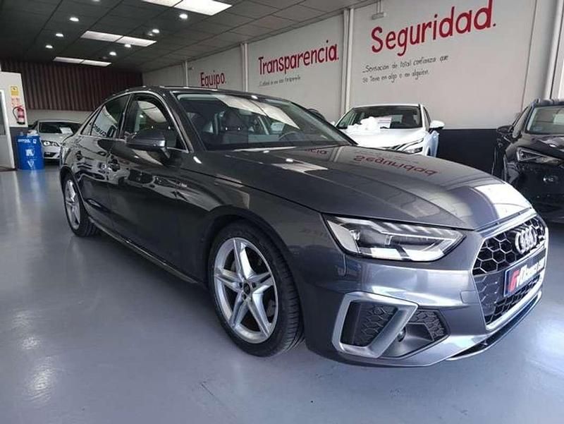 Usado Audi A4 204 CV (150 kW) 2022 Gris Berlina