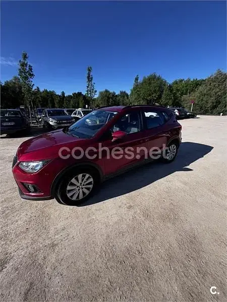 Usado Seat Arona Ecomotive 115 HP (84 kW) 2018 Vermelho SUV