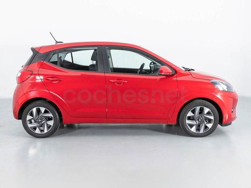Używany Hyundai i10 67 KM (49 kW) 2024 Czerwony Hatchback