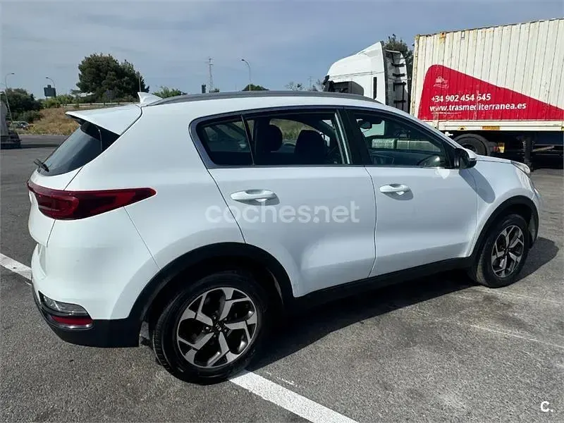 Usado Kia Sportage Style 132 CV (97 kW) 2019 Blanco SUV
