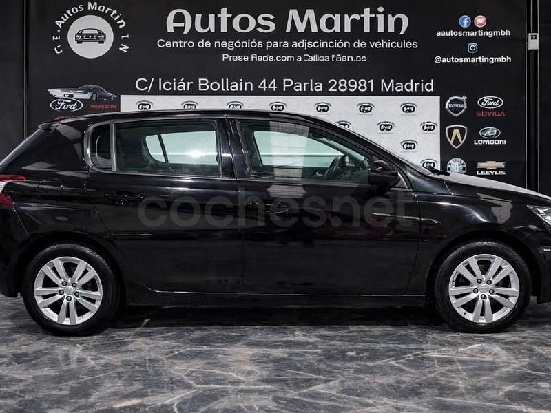 Usado Peugeot 308 Active 130 CV (95 kW) 2015 Negro Berlina