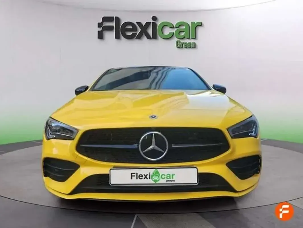 Usado Mercedes CLA250e 218 CV (160 kW) 2021 Amarillo Coupe