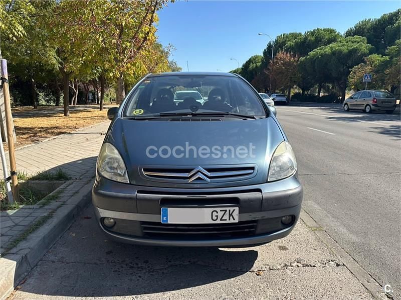 Gris / plata Usado 2010 Citroën Xsara Picasso Monovolumen | 2500 € (Precio justo) - Imagen 1/4