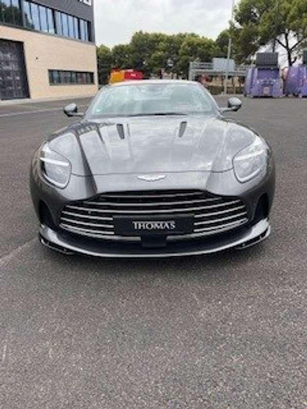 Gris Nuevo 2024 Aston Martin DB12 Coupe | 259.530 € - Imagen 1/4