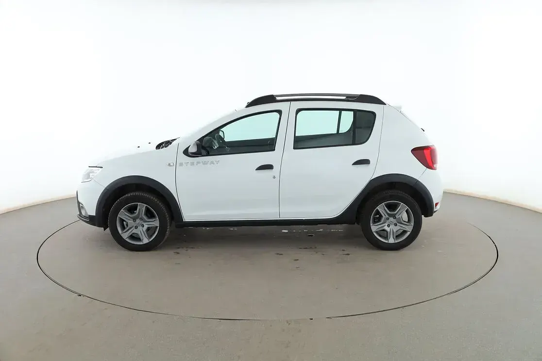 Usado Dacia Sandero Essentiel 90 CV (66 kW) 2019 Blanco Berlina