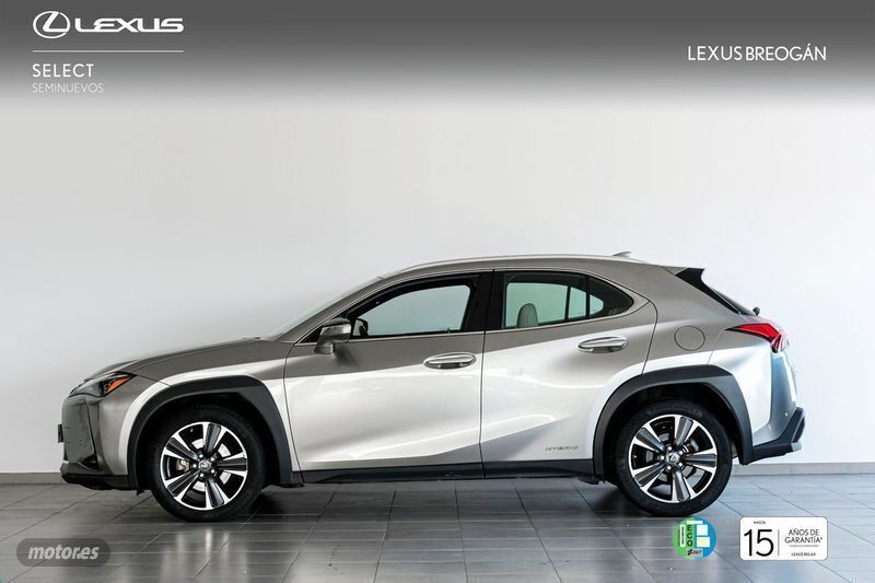 Usado Lexus UX 250h Luxury Line 184 CV (135 kW) 2019 Plateado SUV