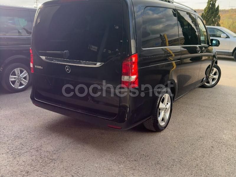 Usado Mercedes V220 Exclusive 163 CV (119 kW) 2020 Negro Monovolumen