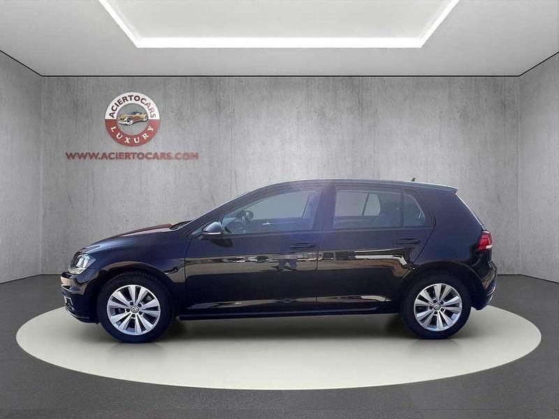 Usado VW Golf VII Advance 126 CV (92 kW) 2018 Negro Berlina