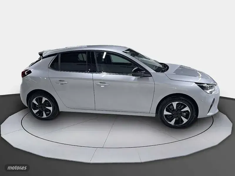 Usado Opel Corsa-e Elegance 100 kW (136 CV) 2022 Gris Utilitario