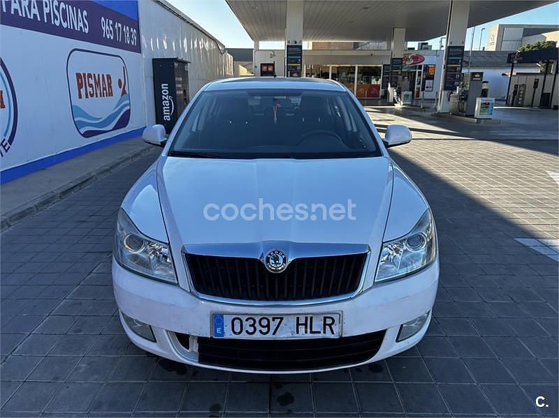 Blanco Usado 2012 Skoda Octavia Family Berlina | 3100 € (Super precio) - Imagen 1/4