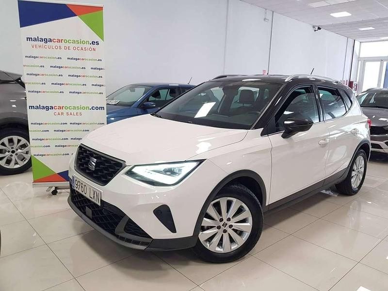 Usado Seat Arona FR 110 CV (80 kW) 2022 Blanco SUV