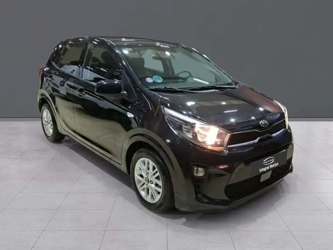 Usado Kia Picanto 67 CV (49 kW) 2021 Negro Utilitario