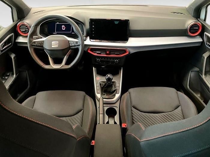 Usado Seat Arona FR 115 CV (84 kW) 2025 Blanco SUV