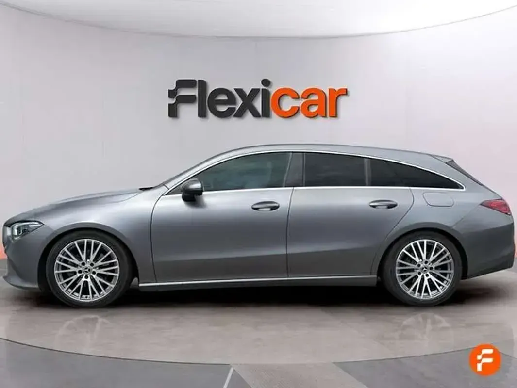 Usado Mercedes CLA200 Shooting Brake 163 CV (119 kW) 2019 Gris Familiar