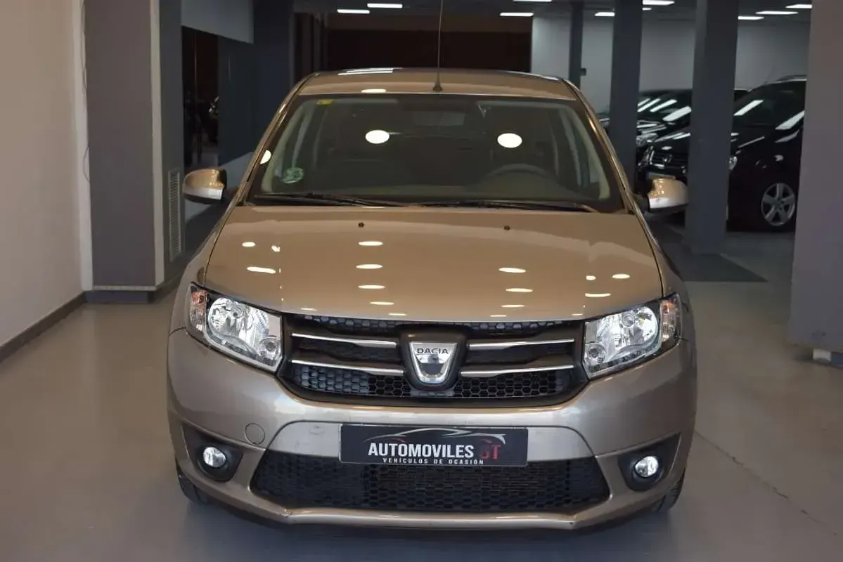 Usado Dacia Sandero Ambiance 75 CV (55 kW) 2014 Utilitario