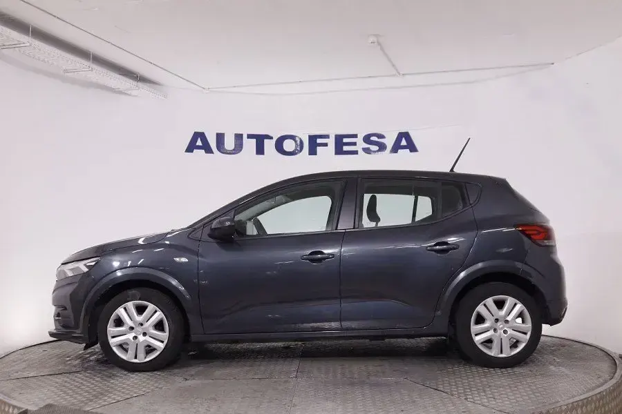 Usado Dacia Sandero Comfort 90 CV (66 kW) 2021 Azul