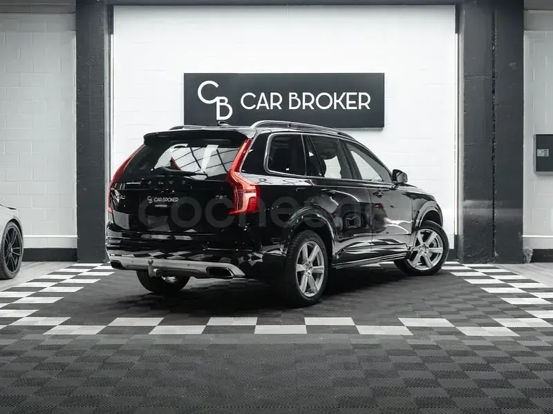 Usado Volvo XC90 Momentum 400 CV (294 kW) 2016 Negro SUV