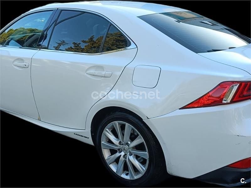 Usado Lexus IS300h Executive Line 223 CV (164 kW) 2015 Blanco Berlina