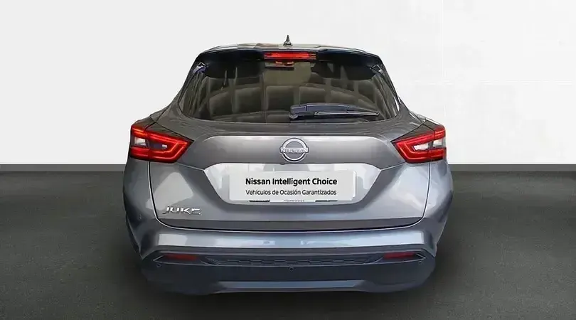 Usado Nissan Juke N-Connecta 114 CV (83 kW) 2024 Skline grey (metalizado) SUV