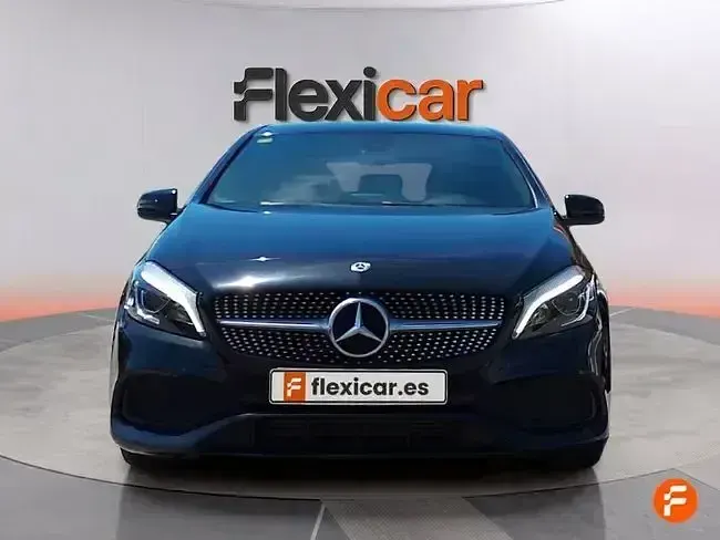 Usado Mercedes A180 122 CV (89 kW) 2018 Negro