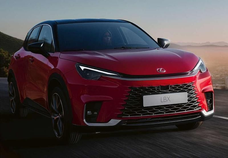 Usado Lexus LBX 136 CV (100 kW) 2024 SUV
