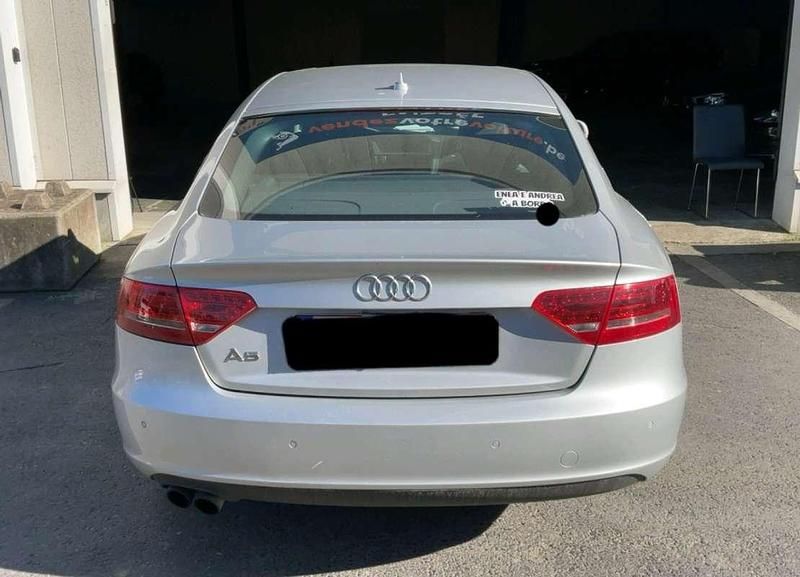 Usado Audi A5 Sportback Comfort 170 CV (125 kW) 2010 Plateado Utilitario