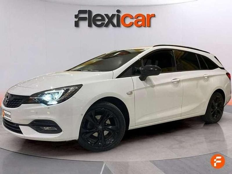 Usado Opel Astra Ultimate 131 CV (96 kW) 2021 Blanco Utilitario