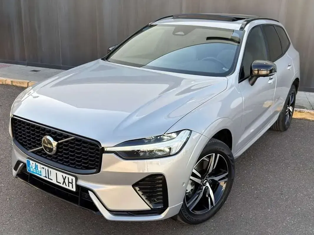 Usado Volvo XC60 Plus 197 CV (144 kW) 2022 Beige SUV