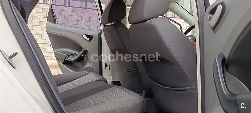 Usado Seat Ibiza Style 105 CV (77 kW) 2011 Blanco Berlina