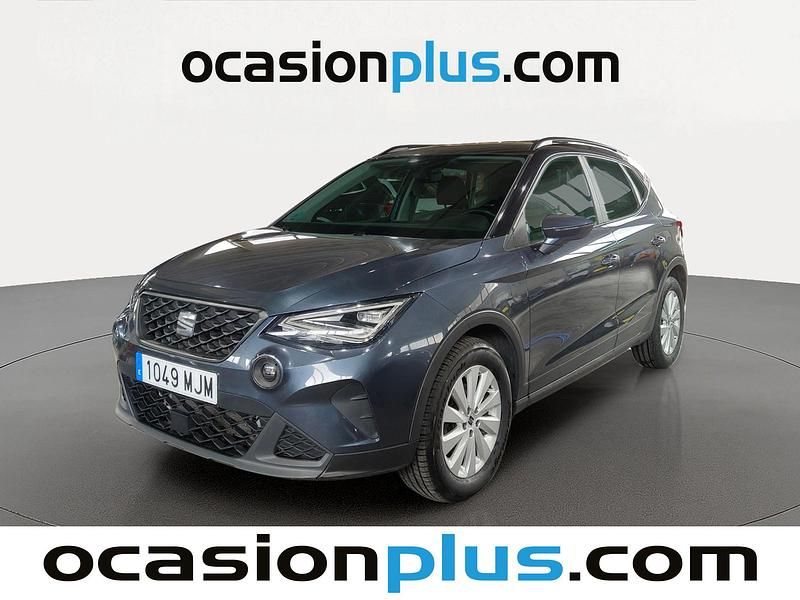 Usado Seat Arona Style 110 CV (80 kW) 2023 Gris SUV
