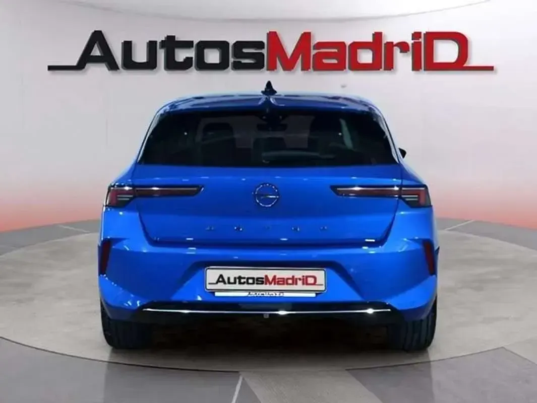 Usado Opel Astra Elegance 131 CV (96 kW) 2023 Azul Utilitario