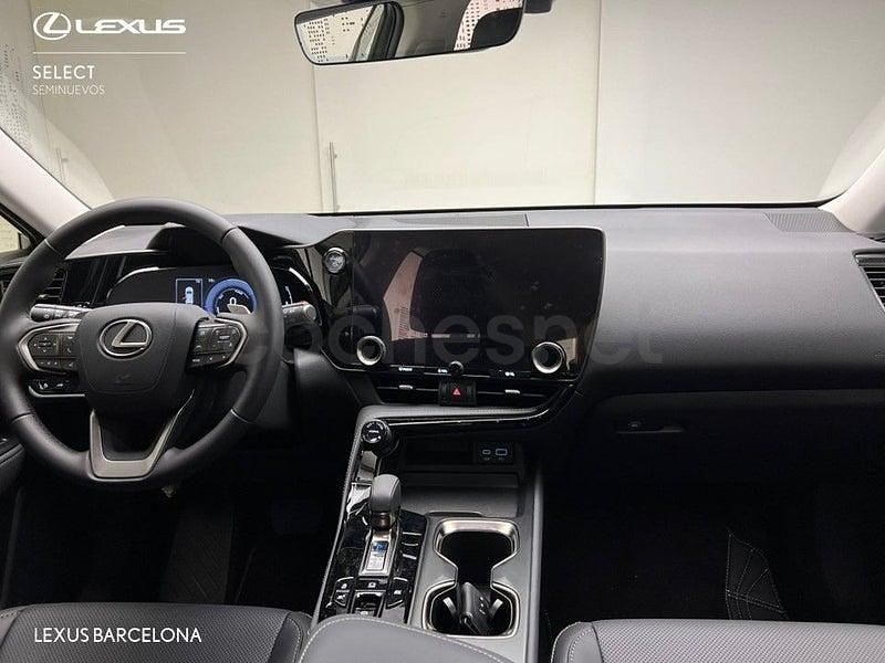 Usado Lexus NX450h+ 292 CV (214 kW) 2025 Gris / plata SUV