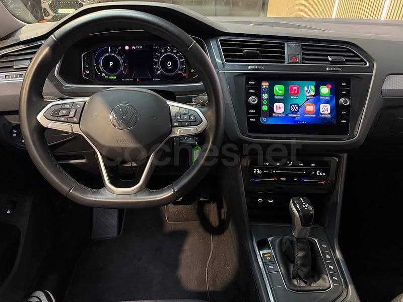 Usado VW Tiguan Life 245 CV (180 kW) 2022 Gris / plata SUV